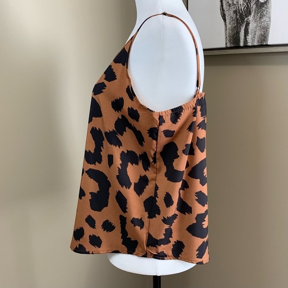 NWOT Emery Rose Cropped Camisole - Picture 4 of 8